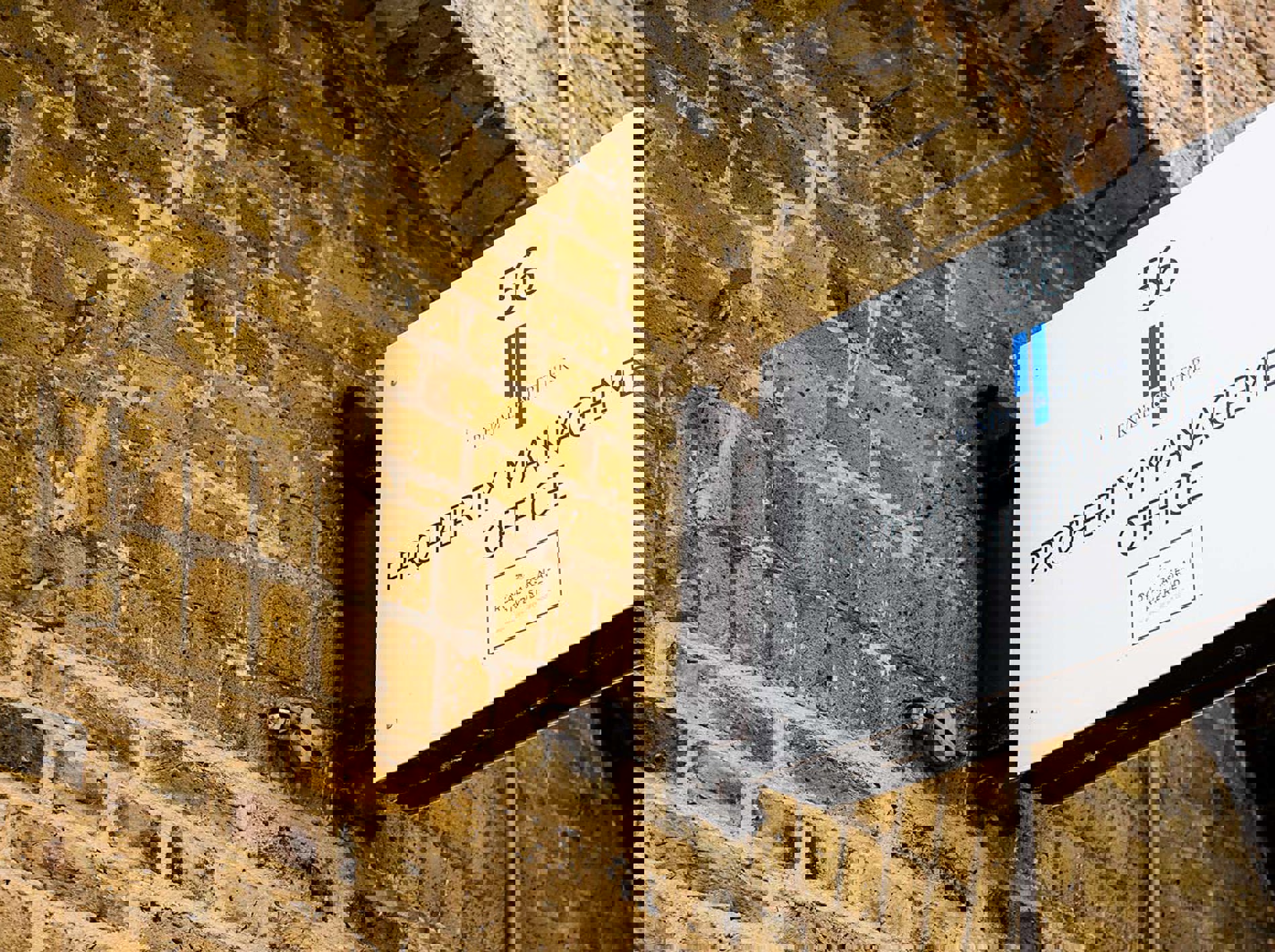 R&R DAH 3K9A4043 16X9 Street Signage