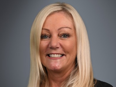 R&R Staff Shots Karen Crop2